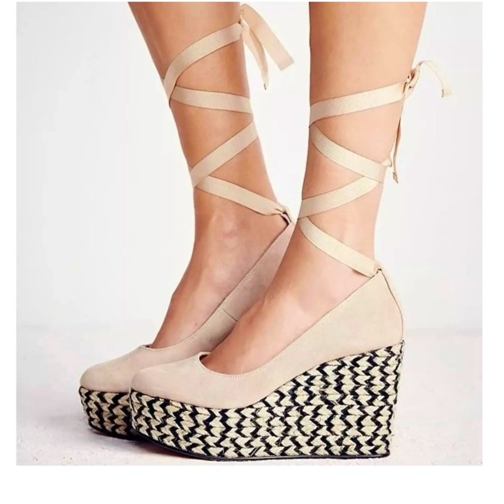 Free People Charade Espadrille Platform in Beige Suede sz 6